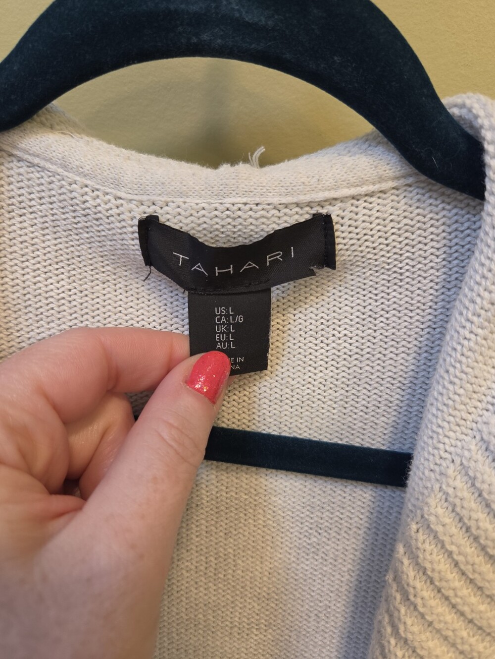 Tahari Cream Cardigan with hood size Large - Picture 3 of 6